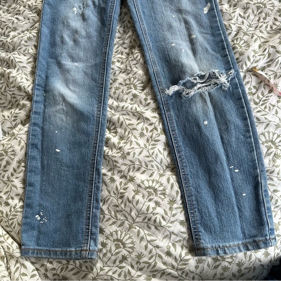 Cat & Jack Girls M 7/8 Jean Overalls Distressed Splattered Paint Denim Overalls - Picture 8 of 11